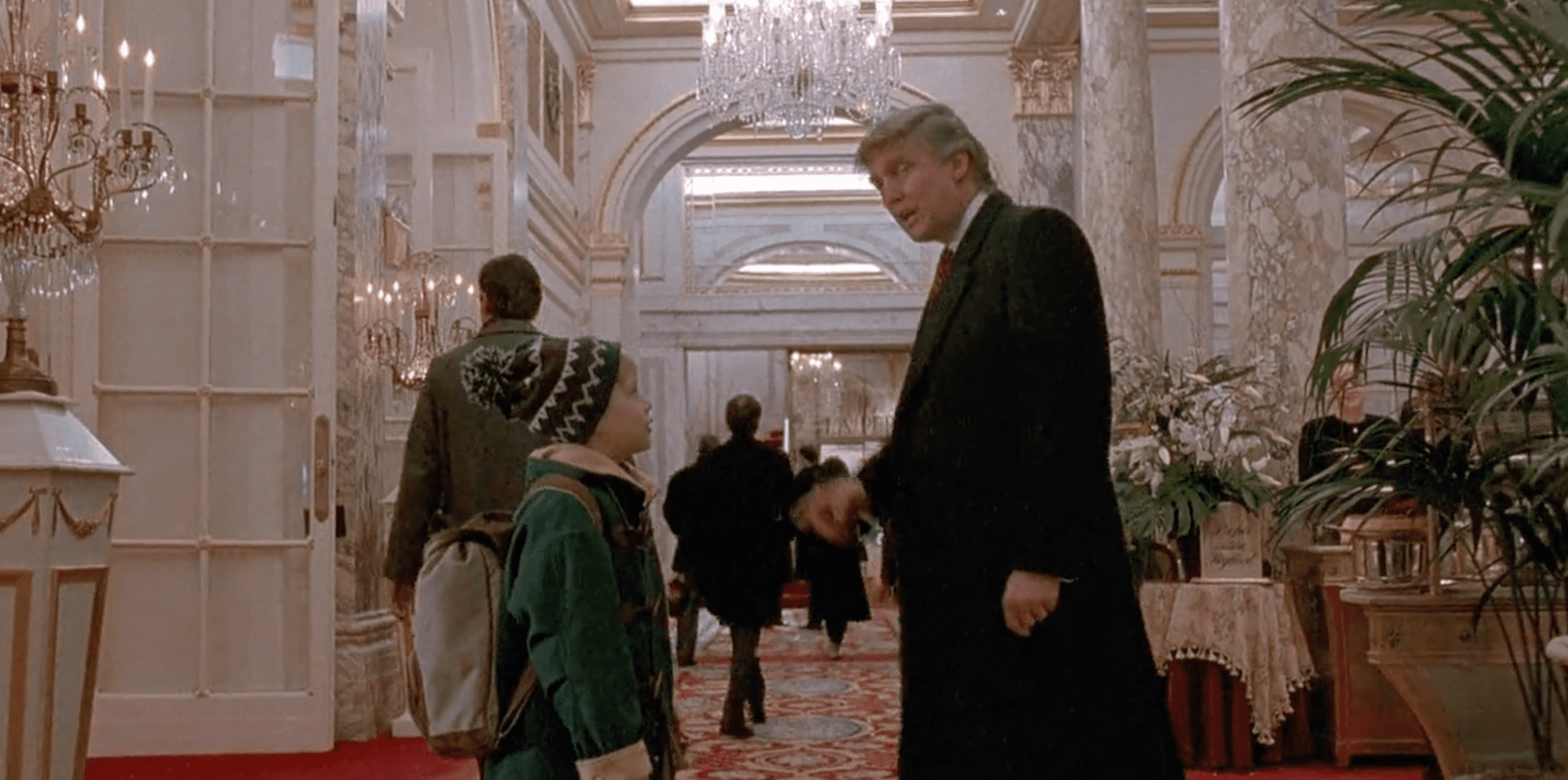 The hotel's owner, Donald Trump with Kevin in Home Alone